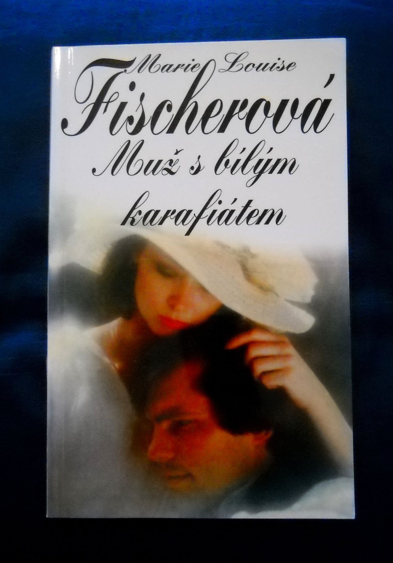 Marie Louise Fischerová - Muž s bílým karafiátem - 1995