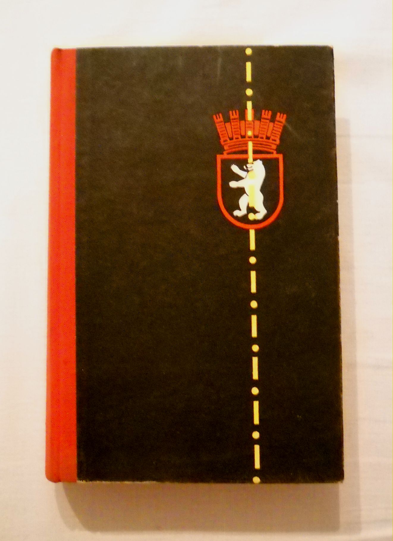 Erich Loest - Městem prochází hranice - Mf 1954