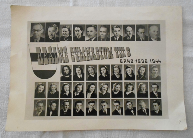Fotografie Brno Maturitní tablo Reálné gymnásium VIII.B 1936-44