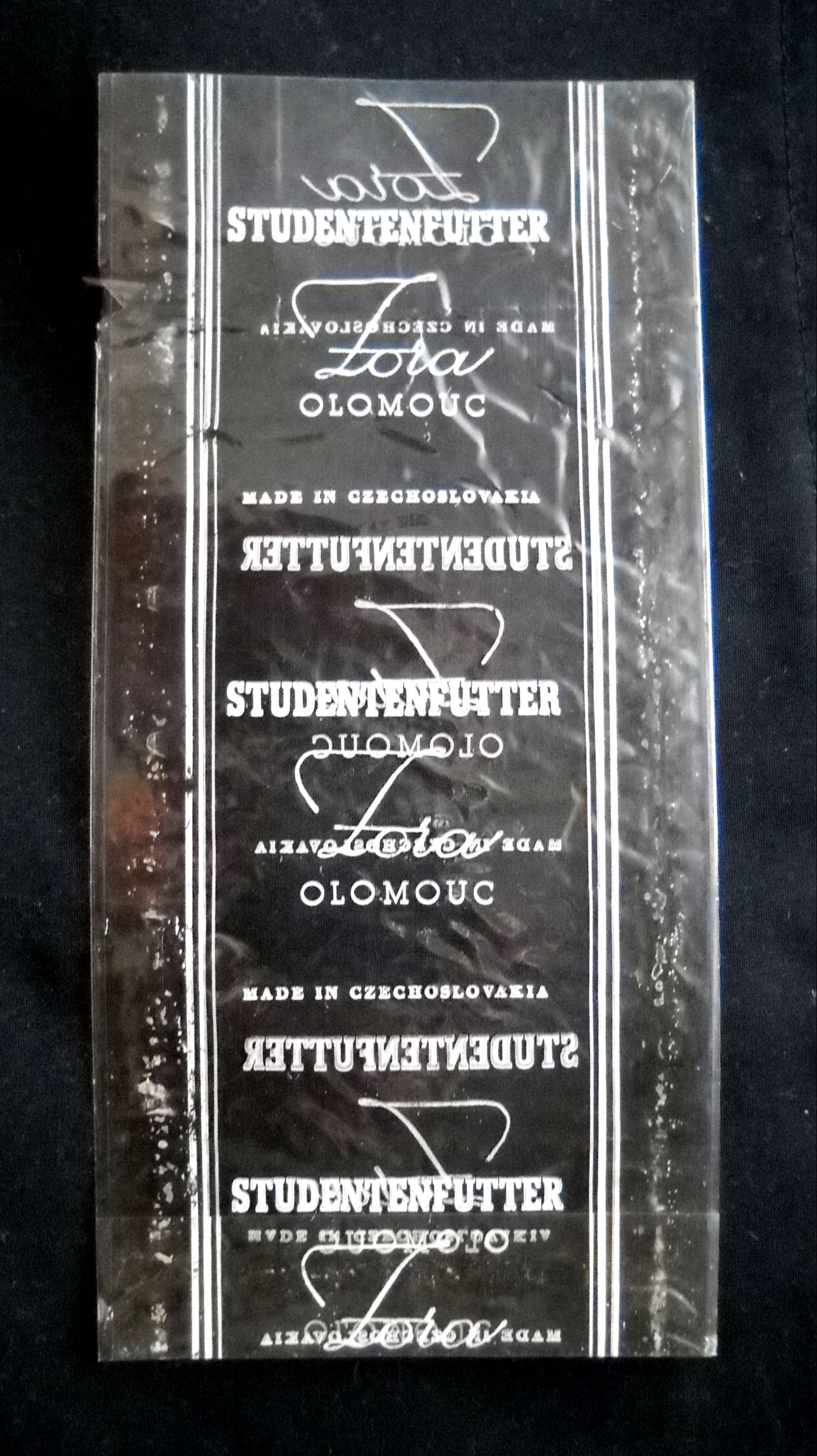 Celofánový obal Studentenfutter - Zora Olomouc do r. 1990