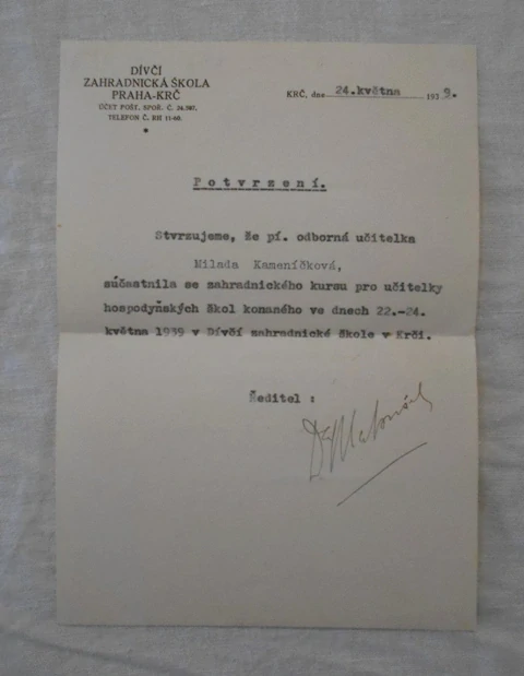 Potvrzení o účasti na zahradnickém kursu - Dívčí zahradnická škola Praha-Krč 1939