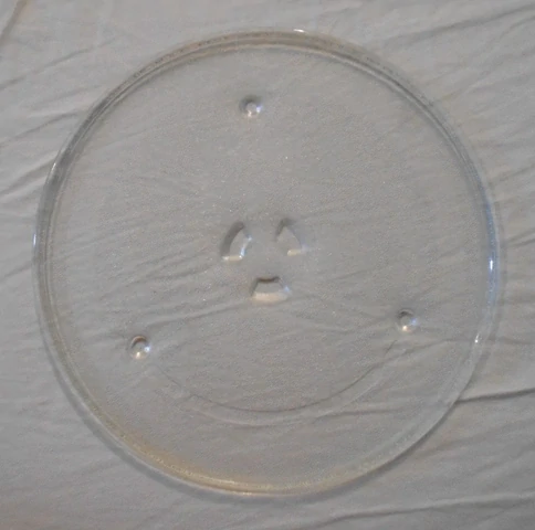 Talíř do mikrovlnné trouby - průměr 25,5 cm hnaný - POUŽITÝ