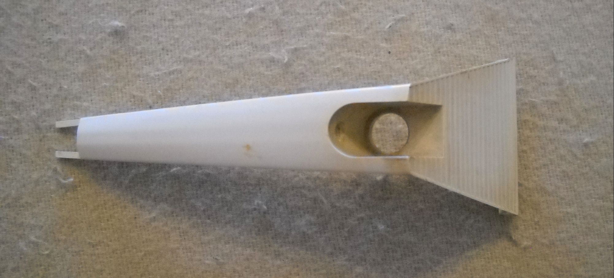 Žehlička Eta 241 opláštění hřbetu plastové bílé - POUŽITÝ