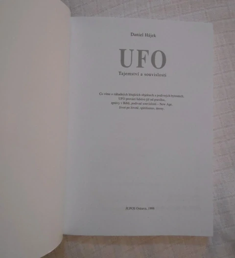 Daniel Hájek - UFO Tajemství a souvislosti - 1998