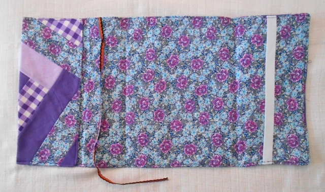 Ochranný obal na knihu 25 cm univerální textilní - fialová mozaika