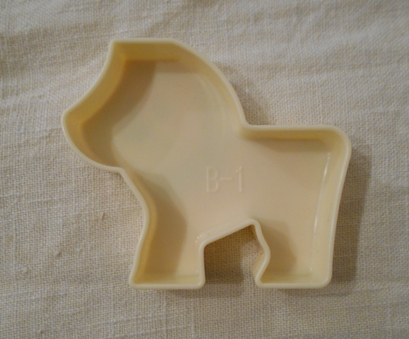 Dětská figurka - obrysová obkreslovací figurka Lev - 8 cm