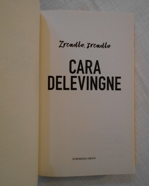 Cara Delevingne, Rowan Coleman - Zrcadlo, zrcadlo - 2017