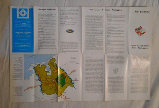 Plakát stylizovaná Mapa I Vinni Dei Dogi Lison - Pramaggiore - barevný skládaný plakát
