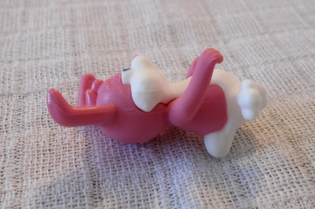 Dětská figurka - Růžový králík Kinder Joy 2024 - 4 cm neúplný/bez pytle