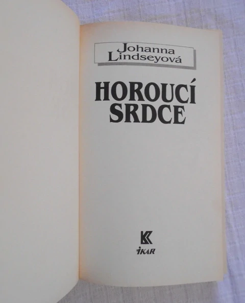 Johanna Lindseyová - Horoucí srdce - 2000