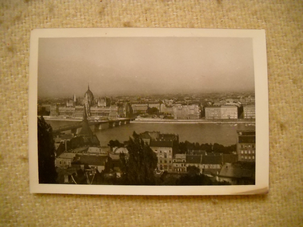 Dobová místopisná fotografie Budapešť - září 1956 2 kusy