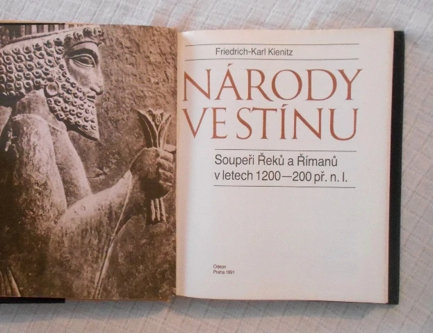 Fridrich-Karl Kienitz - Národy ve stínu - 1991