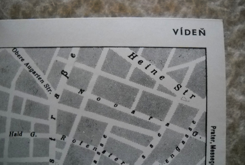 Mapa - Plán města Vídeň - černobílý s kreslenými památkami