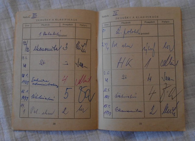 Studijní průkaz pro studující při zaměstnání vzor 1974 - použitý 1975-76