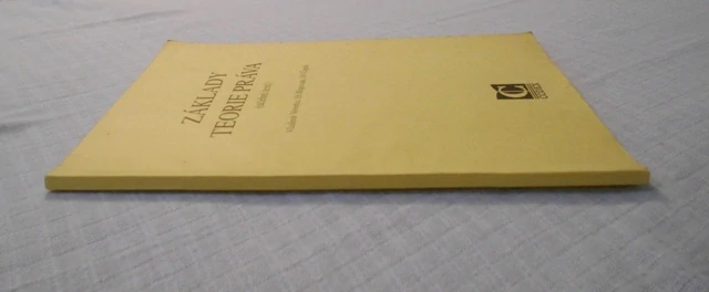 V. Veverka, J. Boguszak, J. Čapek - Základy teorie práva ( učební text ) - Policejní akademie ČR 1994