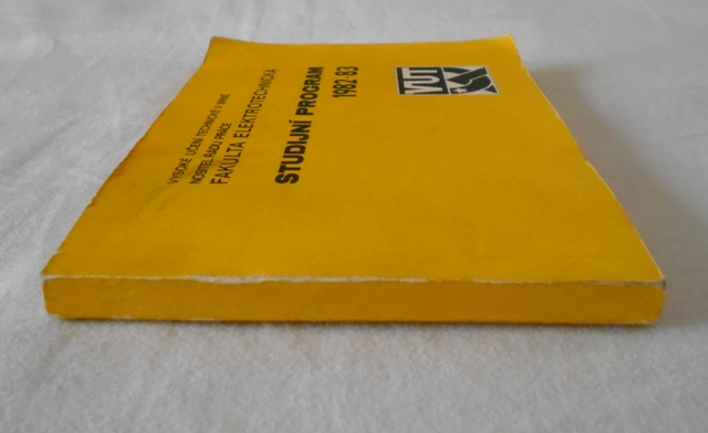 VUT v Brně Fakulta elektrotechnická Studijní program 1982-83