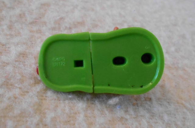 Dětská figurka - Dívka na paloučku - Kinder Surprise - 4,5 cm