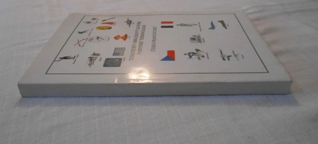 Tématický obrázkový slovník vojenské terminologie česko-francouzský - 1996
