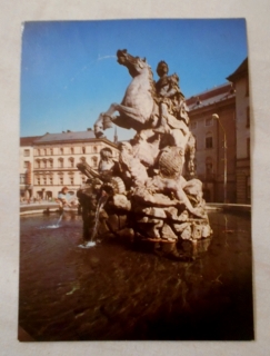 Pohlednice Olomouc Caesarova kašna - barevná vypsaná